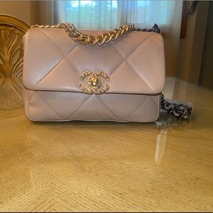 Luxury tan leather bag